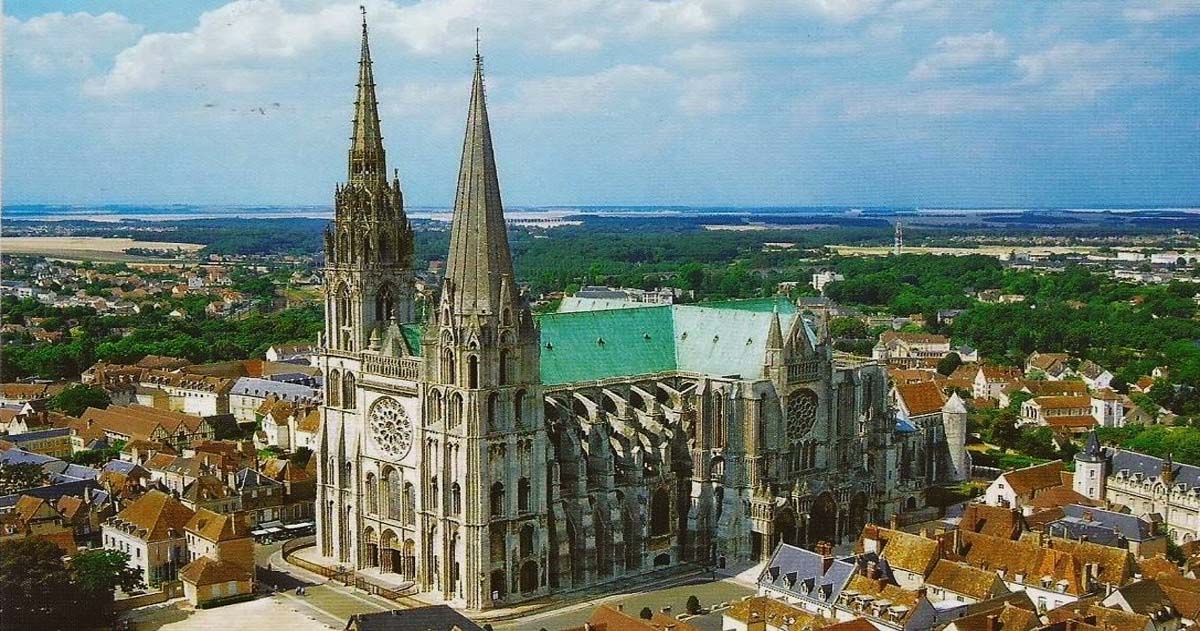 Simbología y misterio de la catedral de Chartres