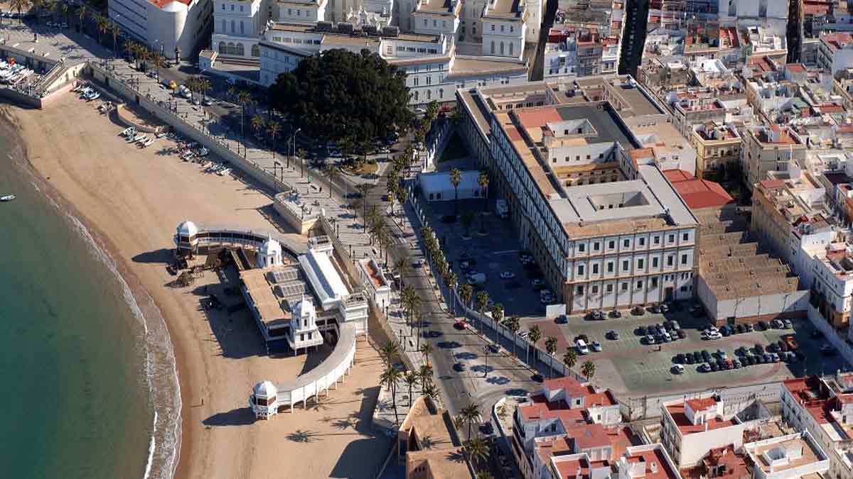 Imagen aérea del edificio de Valcárcel.