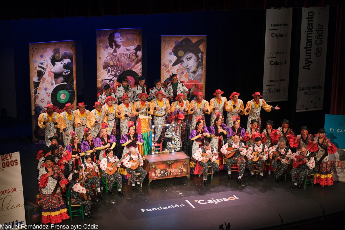 Coro 'El baúl de la Piquer' en el Gran Teatro Falla