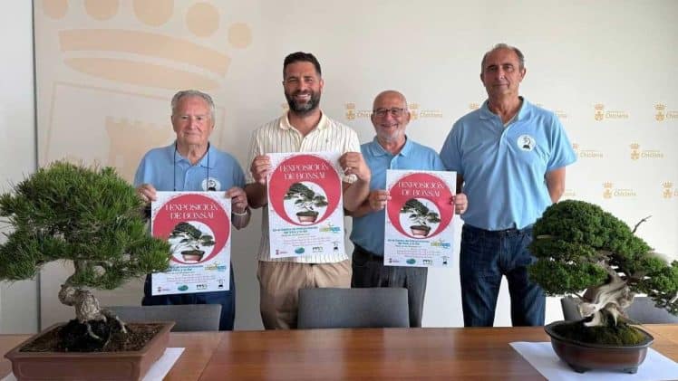 Presentación de la muestra de Bonsáis en Chiclana.