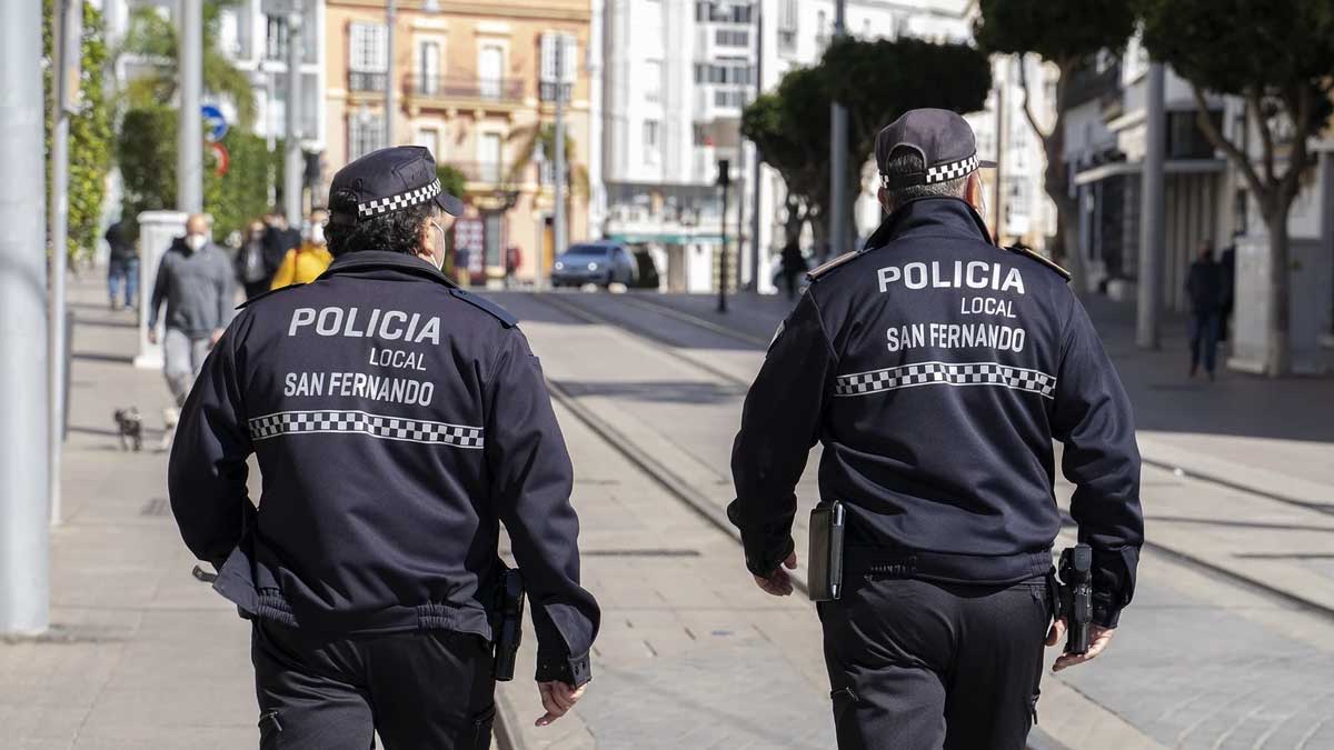 Agentes de la Policía Local de San Fernando.