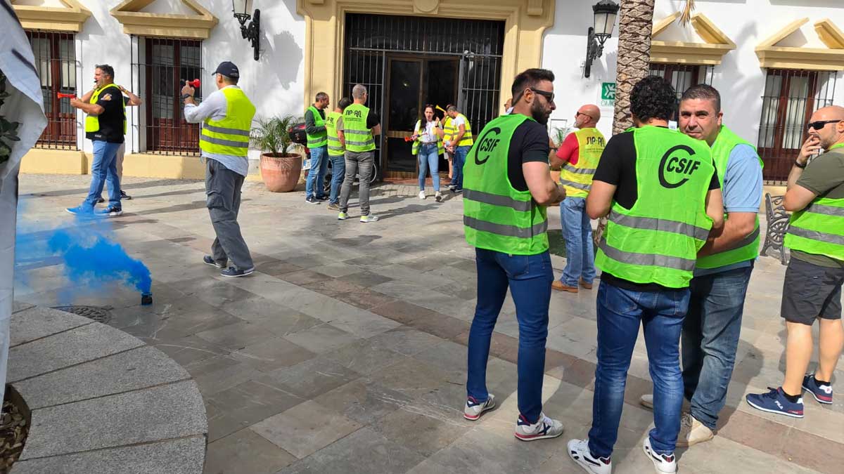 La Policía Local de Chipiona protesta por la situación.