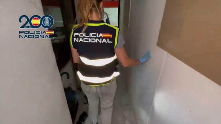 Agenta Policía Nacional.