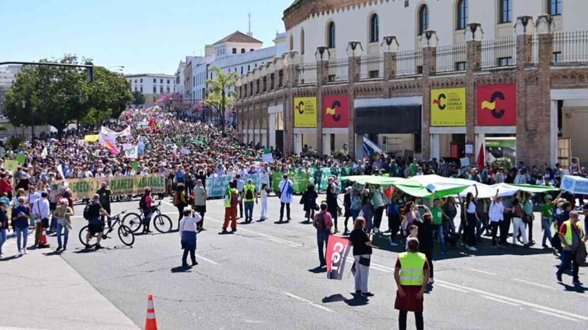 Participación de la mesa Salvemos lo Público en una anterior manifestación en Cádiz.