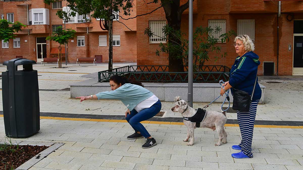 A Bruno García le cae un chaparrón... de críticas del vecindario del Pasaje de los Corrales de Cádiz