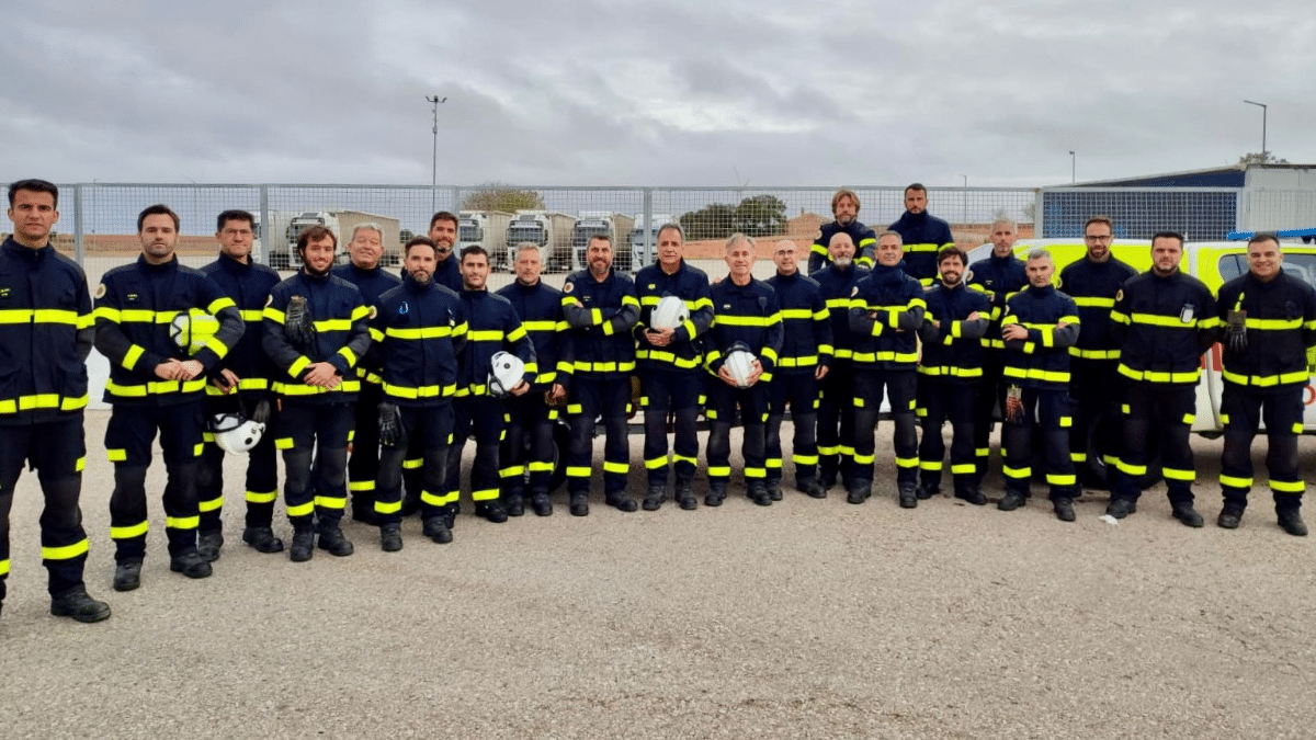 Bomberos de Cádiz colaboran en la liberación de vehículos y víctimas de la tragedia de un túnel en Valencia