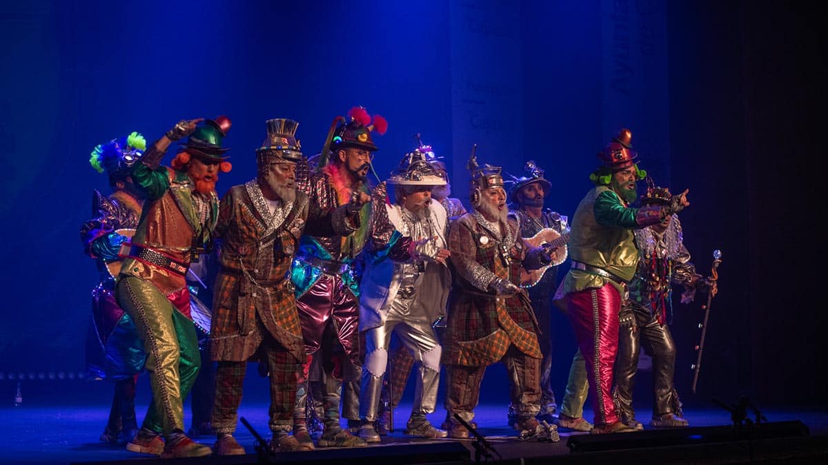 Chirigota 'Cuando tú vas yo vengo' en el Gran Teatro Falla